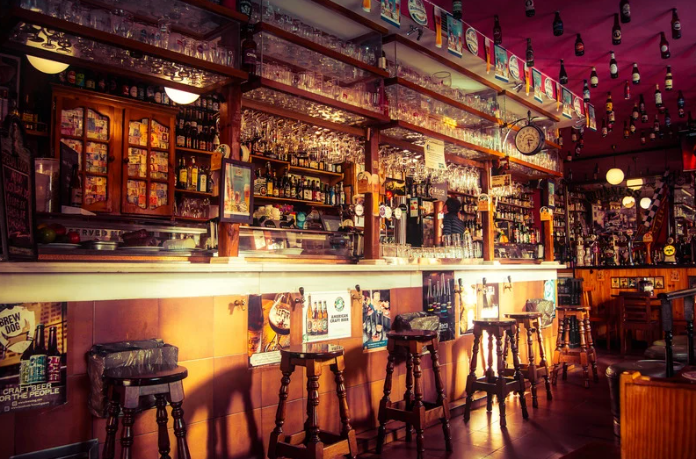 Aprende a elaborar un plan de negocio que impulse tu bar