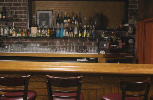 El bar de un pueblo salmantino cuesta un euro al año si abres sábados y domingos