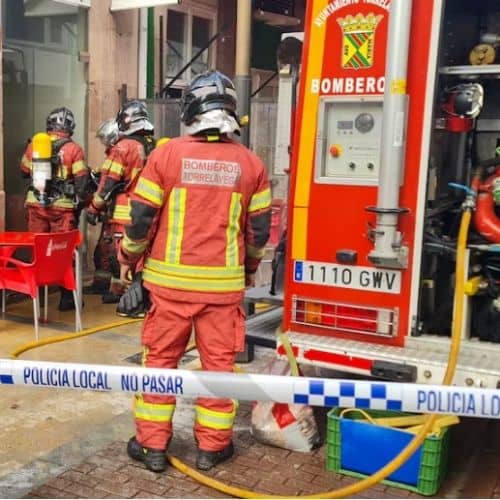 Conato de incendio en Horno San José moviliza a bomberos en Torrelavega